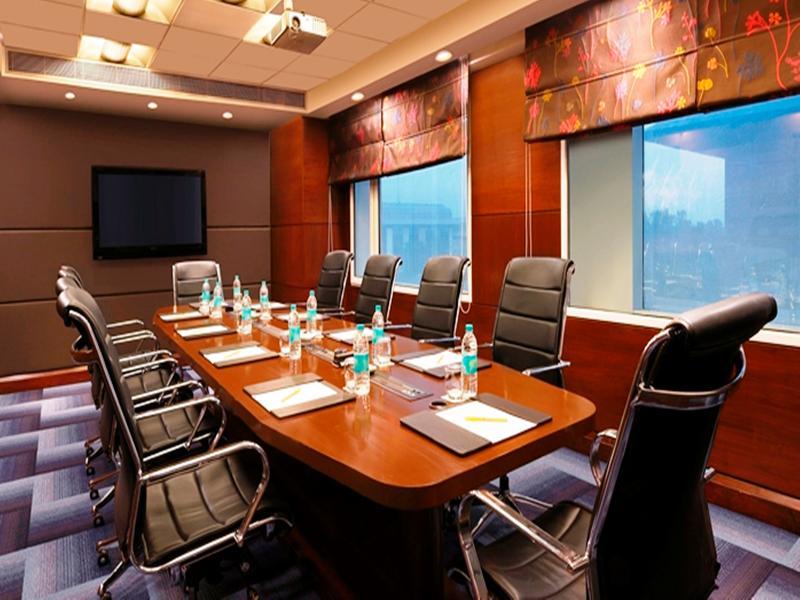 Hilton Garden Inn New Delhi/Saket מראה חיצוני תמונה